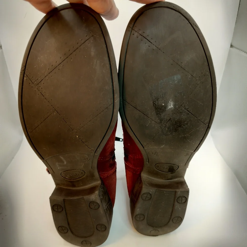 Eric Michael Red Suede Zip Booties Buckle Detail Womens Size EU 37‎ US 6.5